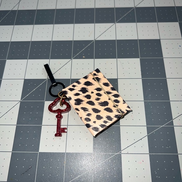 Keychain Sticky Note Bookbinder / post-it dispenser / Post-it hand-held  Notes - Picture 11 of 12